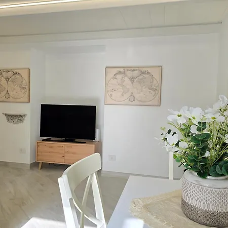 Grazy - Bright New With Terrace And Jacuzzi Vico Equense