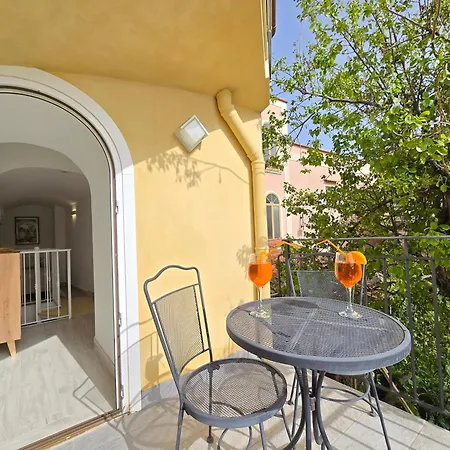 Grazy - Bright New With Terrace And Seasonal Pool