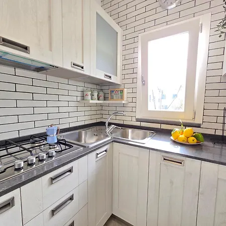 Feriehus Grazy - Bright New With Terrace And Jacuzzi Vico Equense