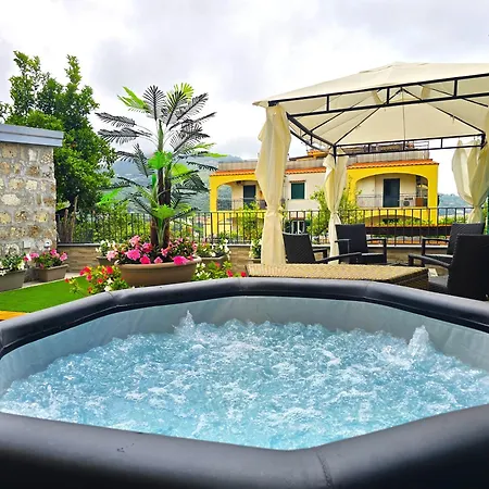 Grazy - Bright New With Terrace And Jacuzzi Сasa de vacaciones Vico Equense