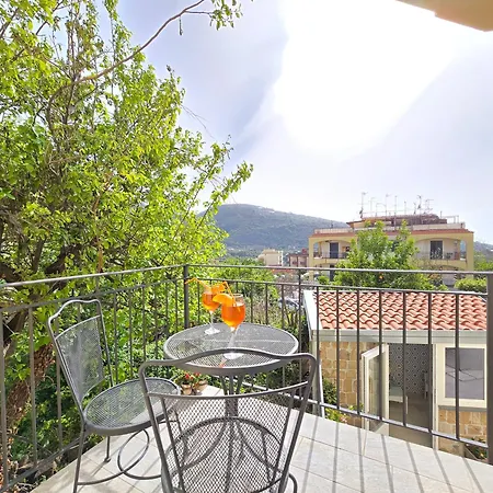 Grazy - Bright New With Terrace And Jacuzzi Vakantiehuis Vico Equense