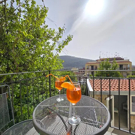 Vakantiehuis Grazy - Bright New With Terrace And Jacuzzi