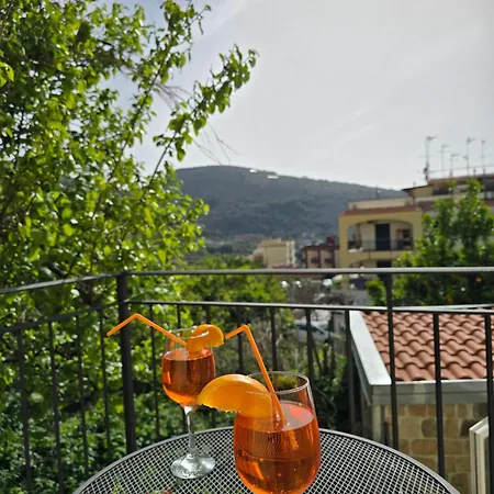 Grazy - Bright New With Terrace And Jacuzzi Vakantiehuis