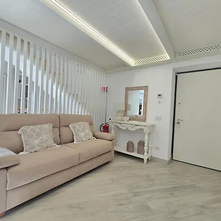 Vakantiehuis Grazy - Bright New With Terrace And Jacuzzi Vico Equense