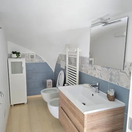 Grazy - Bright New With Terrace And Jacuzzi Vakantiehuis *