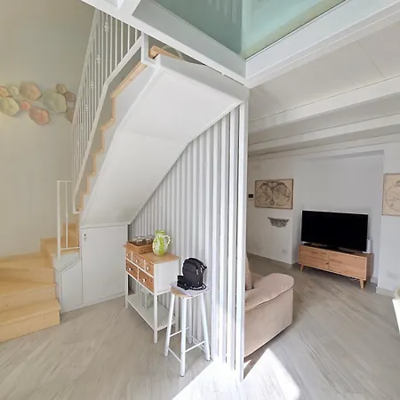 Grazy - Bright New With Terrace And Jacuzzi Vakantiehuis Vico Equense