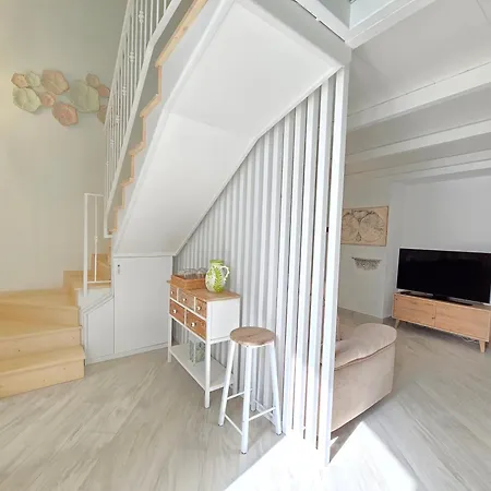 Grazy - Bright New With Terrace And Jacuzzi Vakantiehuis *