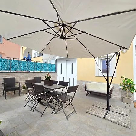 Vakantiehuis Grazy - Bright New With Terrace And Jacuzzi Vico Equense