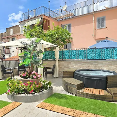 Grazy - Bright New With Terrace And Jacuzzi Vakantiehuis Vico Equense