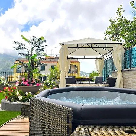 Vakantiehuis Grazy - Bright New With Terrace And Jacuzzi *