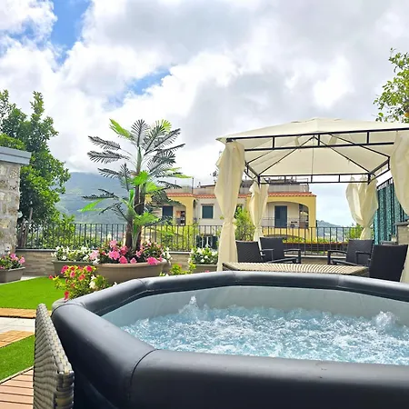 Grazy - Bright New With Terrace And Jacuzzi Vakantiehuis